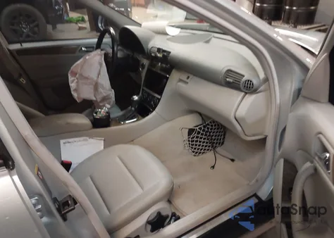 2007 Mercedes-Benz C 230 Sport from USA, damaged, VIN WDBRF52H67F907847